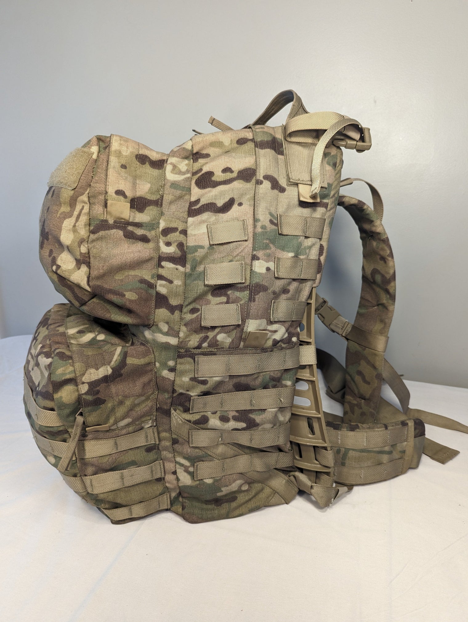 U.S. Military Surplus Medium Field Pack Rucksack MOLLE II Complete - OCP/Multicam