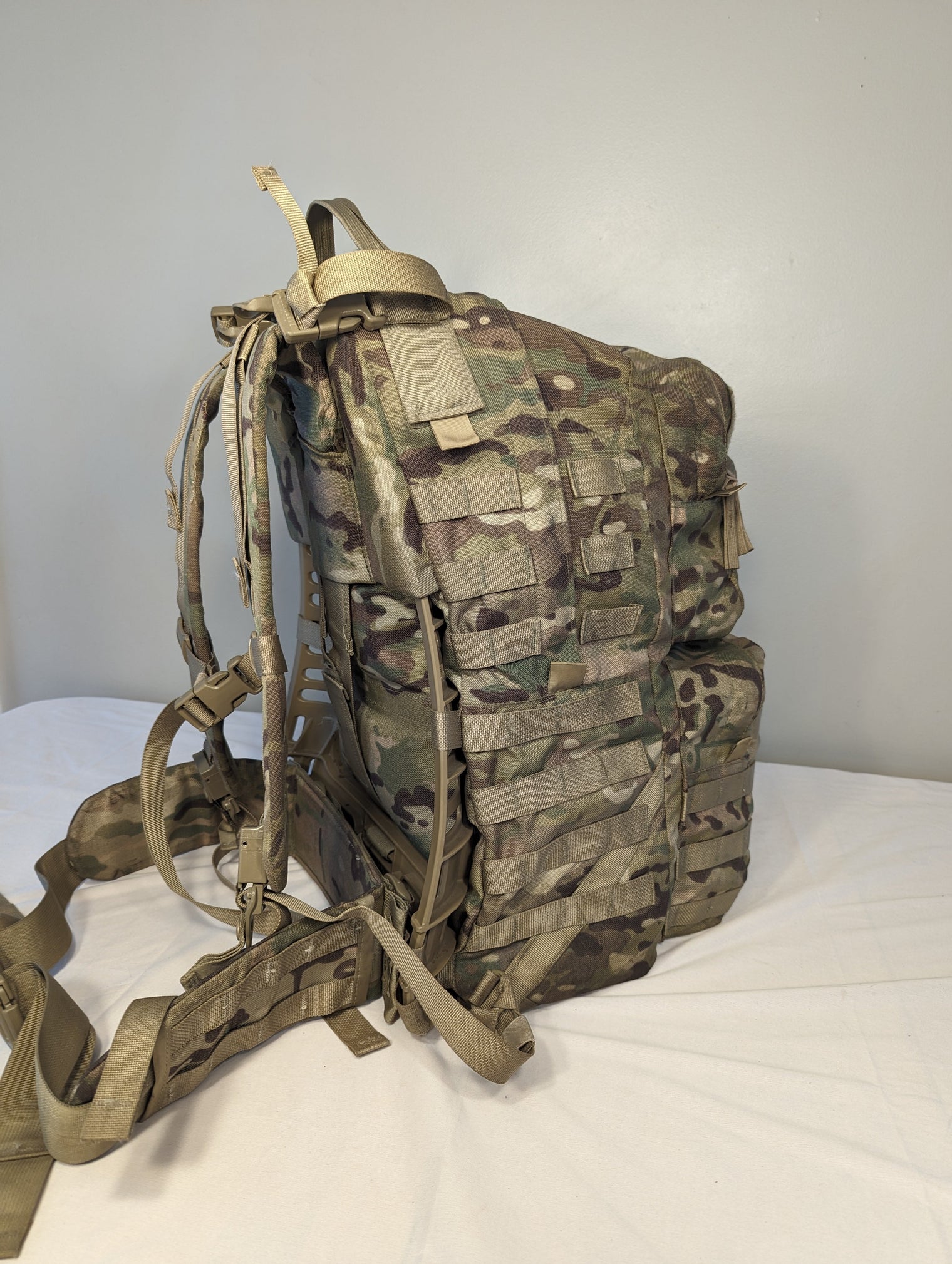 U.S. Military Surplus Medium Field Pack Rucksack MOLLE II Complete - OCP/Multicam