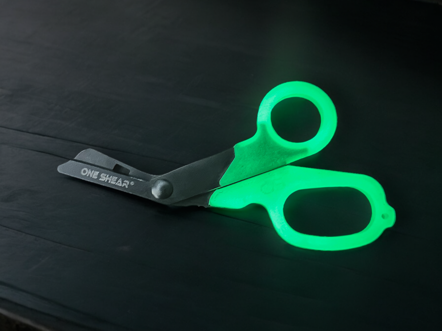 UMG X OS PRO Extreme Rescue Edition Trauma Shears – The Ultimate Emergency Tool for EMTs & Nurses