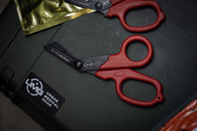 Load image into Gallery viewer, ER Life One Shear Trauma Shears | 7.5&quot; - Urban Medical Gear 
